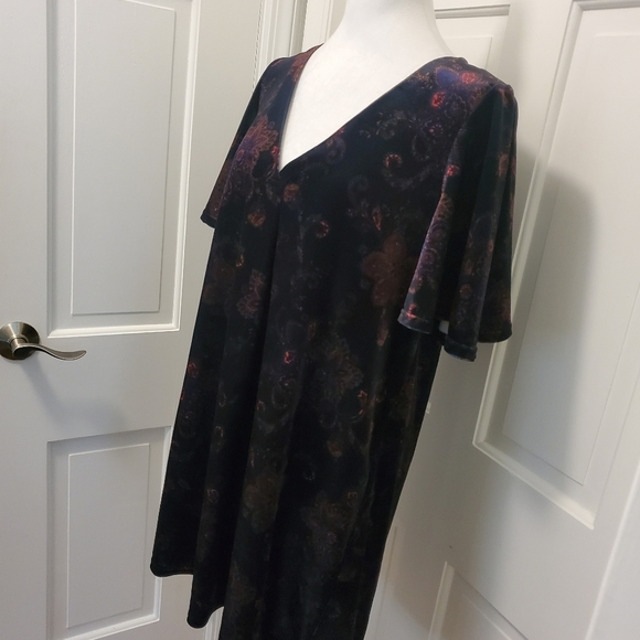 Modcloth Velvet A-line Deep Vneck Flutter Sleeve Dress Size Medium - Picture 3 of 9